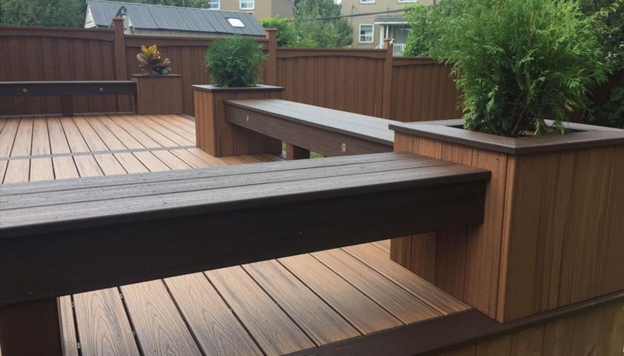 Trex  Transcend TROPICAL TIKI TORCH BENCH composite custom made flowerpot Vaughan Thornhill Toronto north York