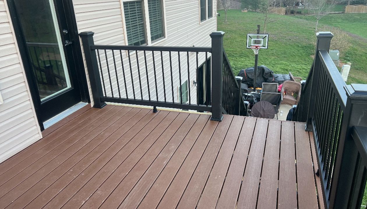 20x12 Saddle with 15 Steps Black Rail