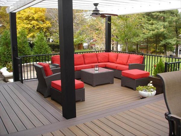 Trex deck with well thought out living space, Missouri