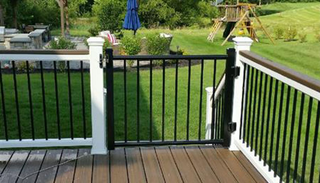 Trex Spiced Rum Decking With Cocktail Rails