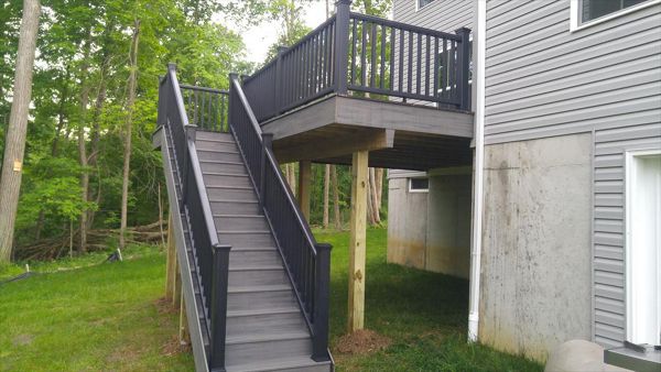 Trex Transcend Island Mist decking w/ Trex Transcend composite railing. Milford, OH