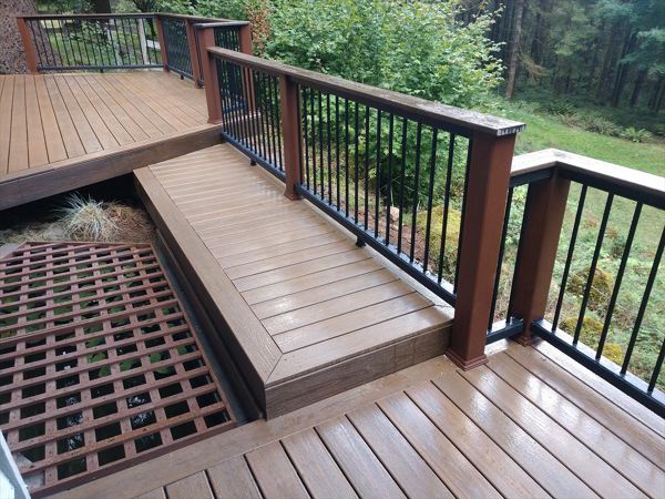 Trex Toasted Sand with Transcend Cocktail Railing