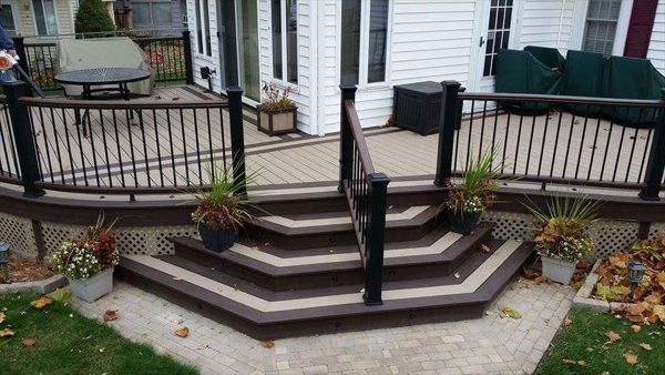 flared staircase to compliment radius deck