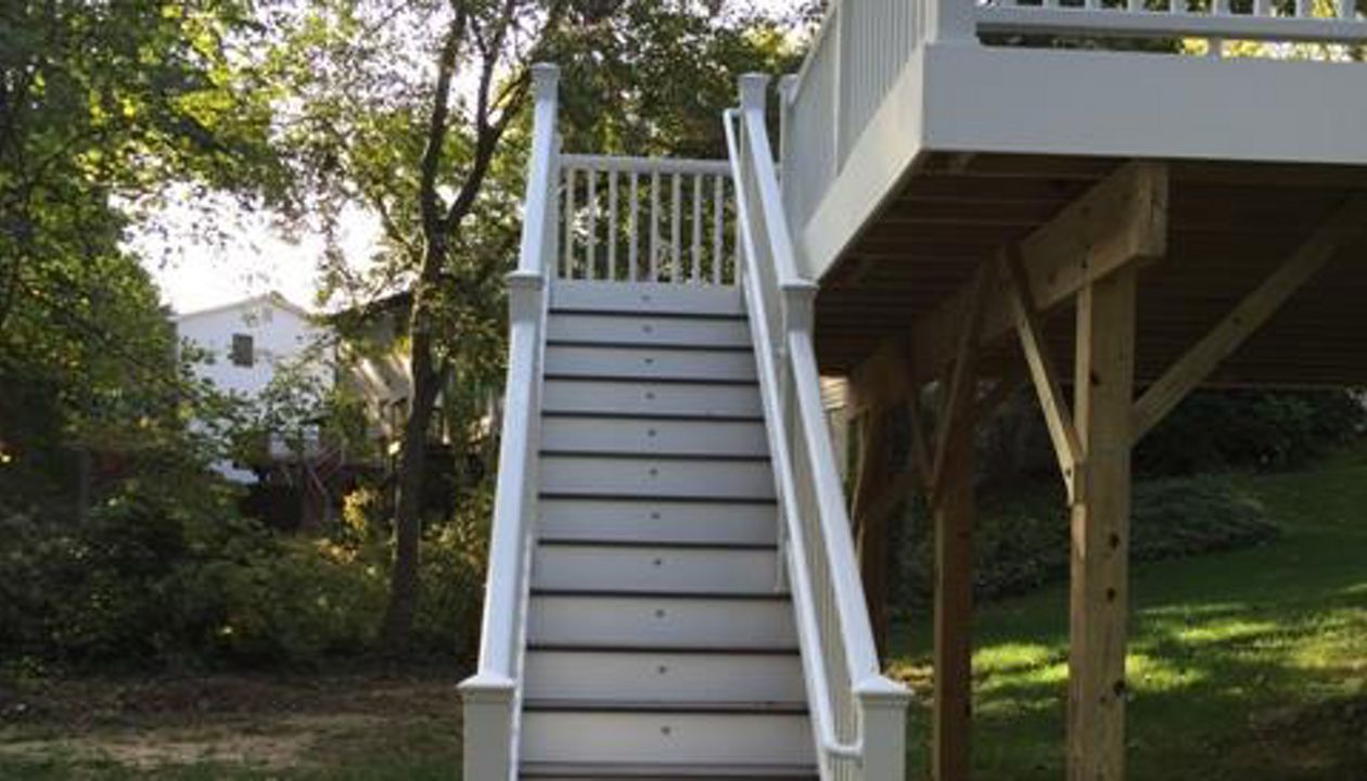 Trex Transcends Island Mist, Transcends Rail