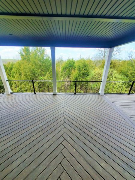 1600 sqft Trex Transcends Tiki Torch and Spiced Rum Border, Herringbone Pattern