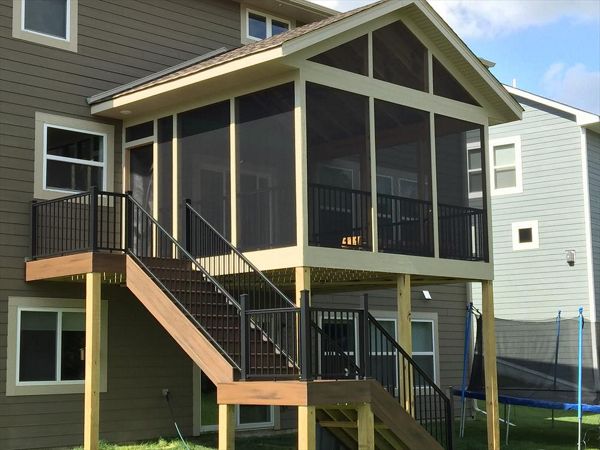 Maple Grove, MN Screen porch with Trex Transcend decking