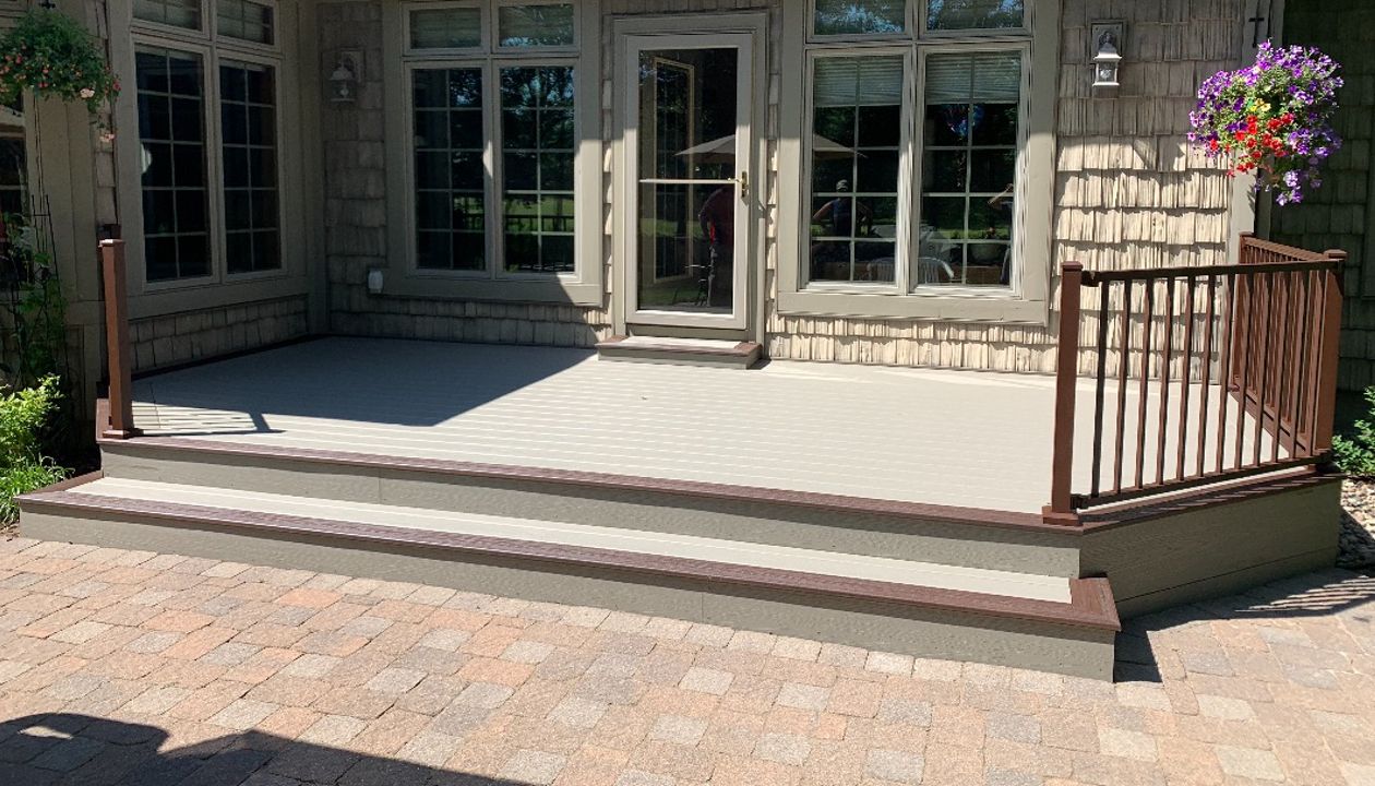 Create unique looks with Trex Transcend Gravel Path and Trex Transcend Lava Rock picture frame borders.