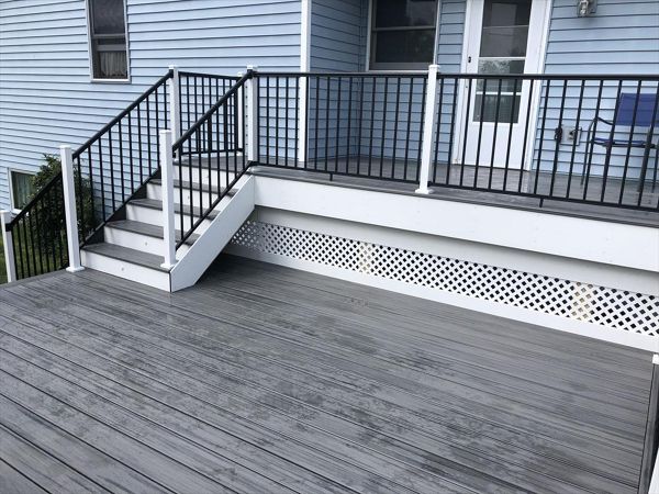 TREX TRANSCEND DECKING (ISLAND MIST & WHITE)