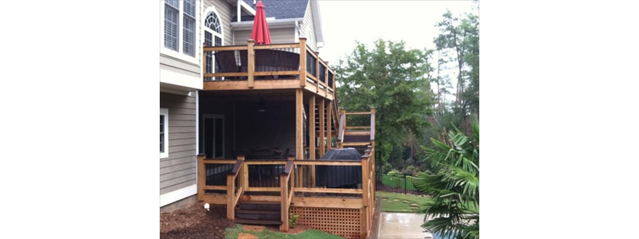 Trex Transcend Vintage Lantern decking