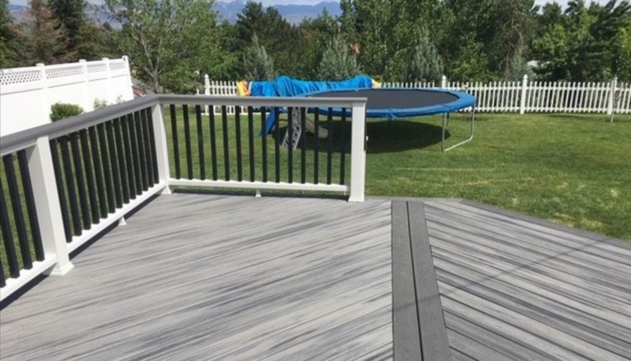 Trex Island Mist Deck