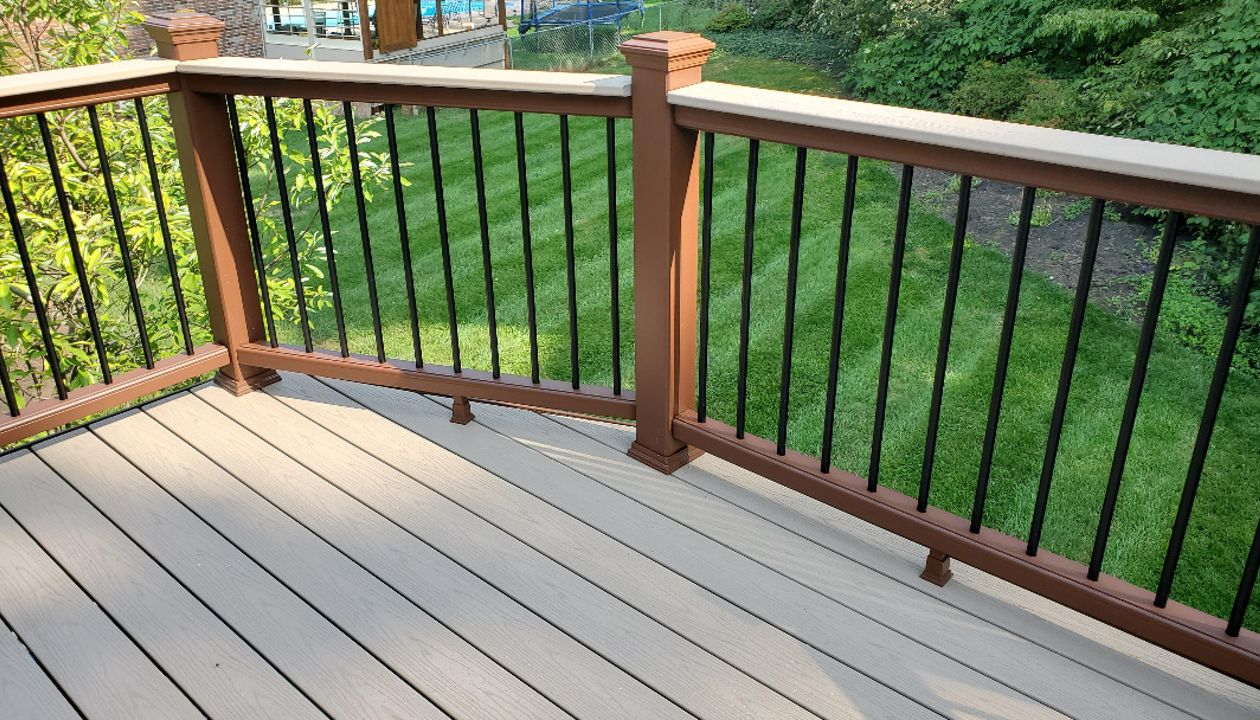 Trex Ropeswing decking and Firepit trim and rail.