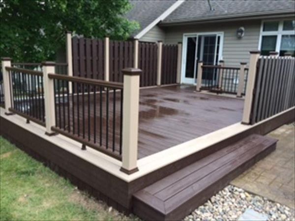 Trex Vintage Lantern and Ropeswing, IA