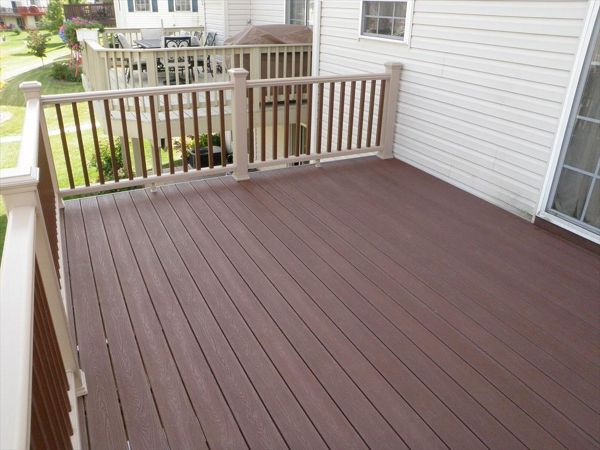 Trex Transcend Tree House Decking, Rope Swing and Tree House Transcend Railing
