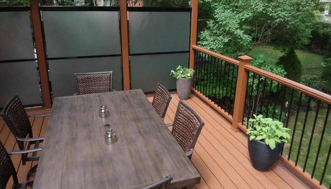 Trex Treehouse backyard deck done by Royal innovation