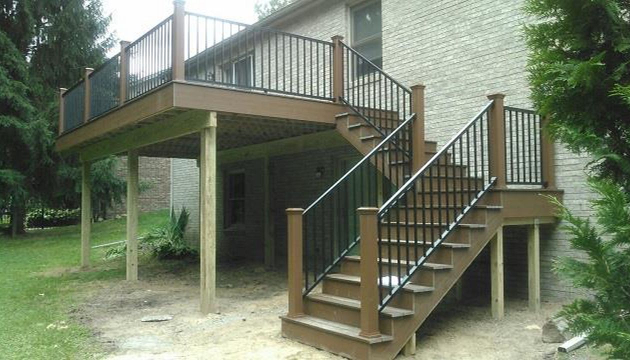 Transcends Decking With Reveal Railing