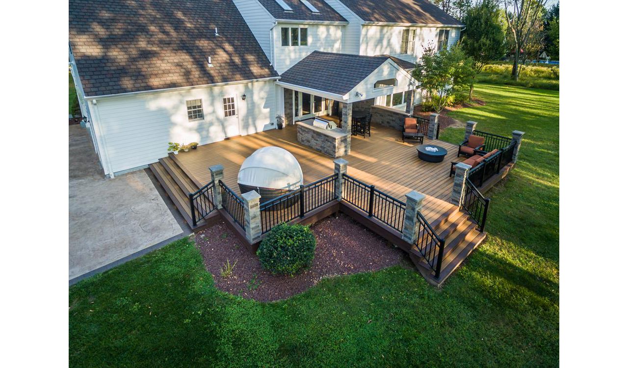 Trex deck with outdoor kitchen, covered porch in Flemington NJ