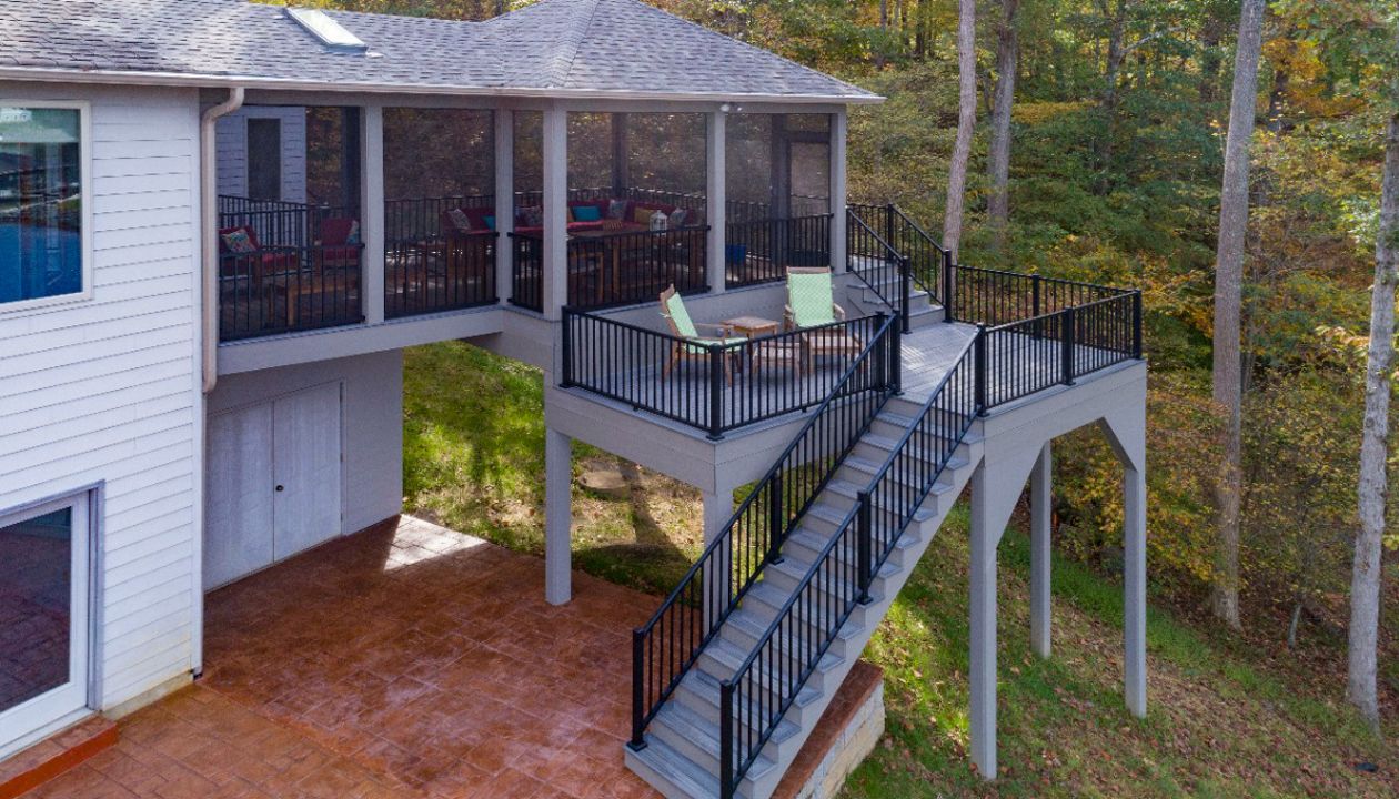 Island Mist with Signature Railing (SML)