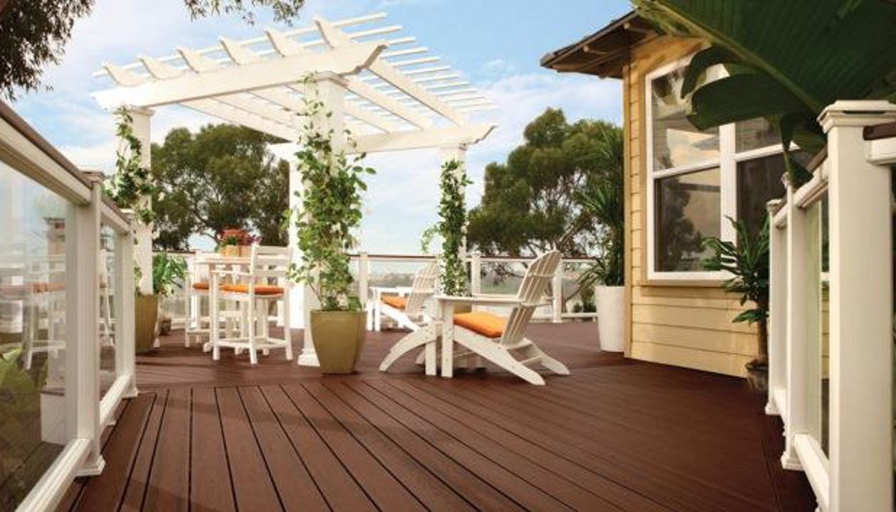 2012 Trex Dream Deck; 1,600 s.f. Trex Transcends, Encinitas, CA