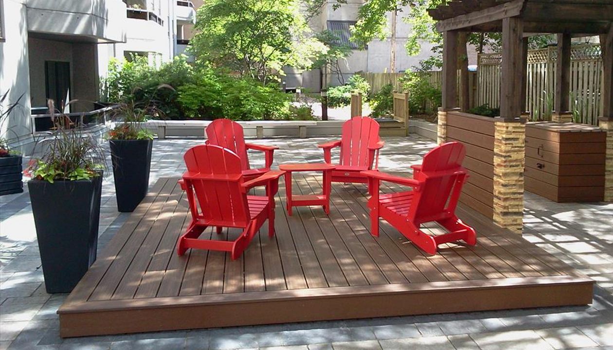 Trex Transcend Spiced Rum Tree House Brown Composite Decking Ottawa, Manotick, Carleton Place, Ontario