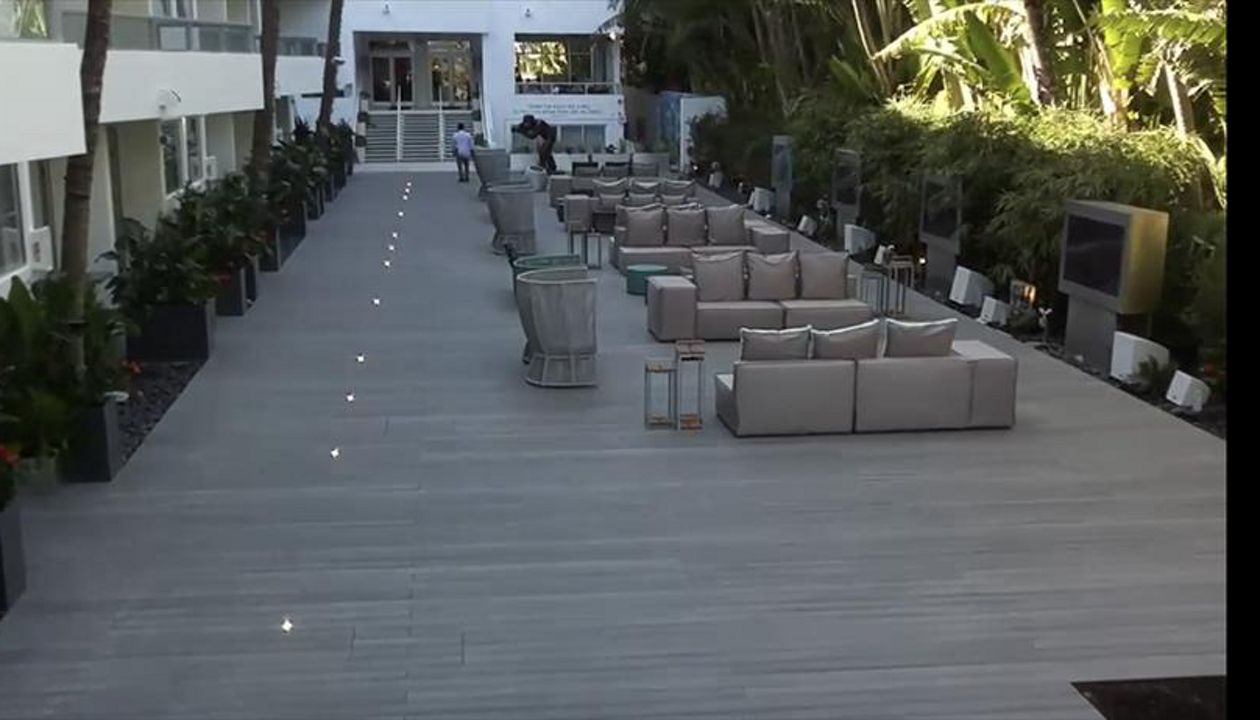 Trex Transcend Tropical Island Mist deck; Miami Beach, FL