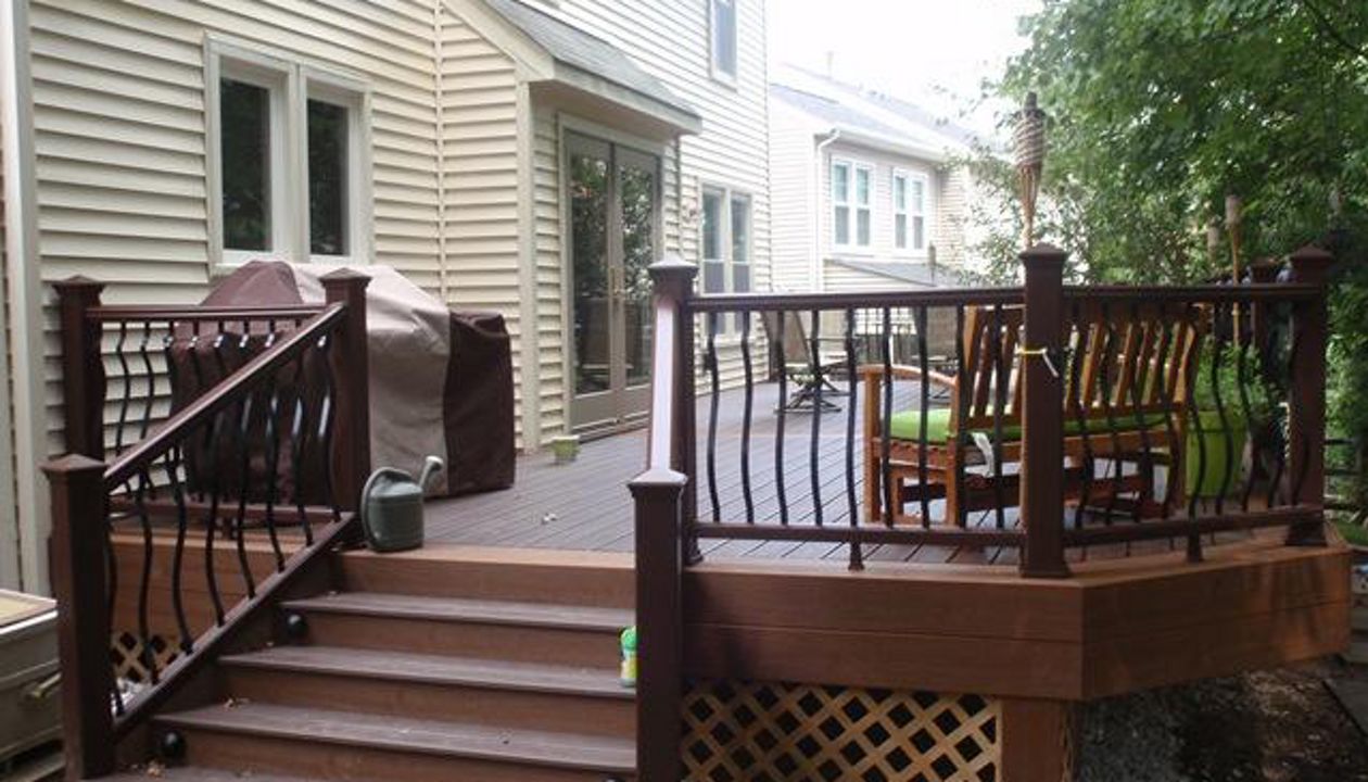 Trex Transcend Tree House Decking Trex Vintage Lantern Rail