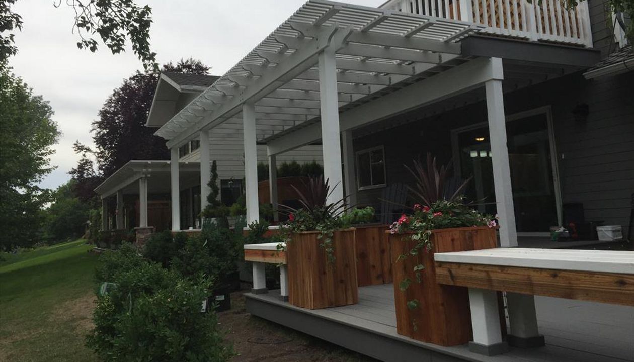 Trex Pebble Grey Deck