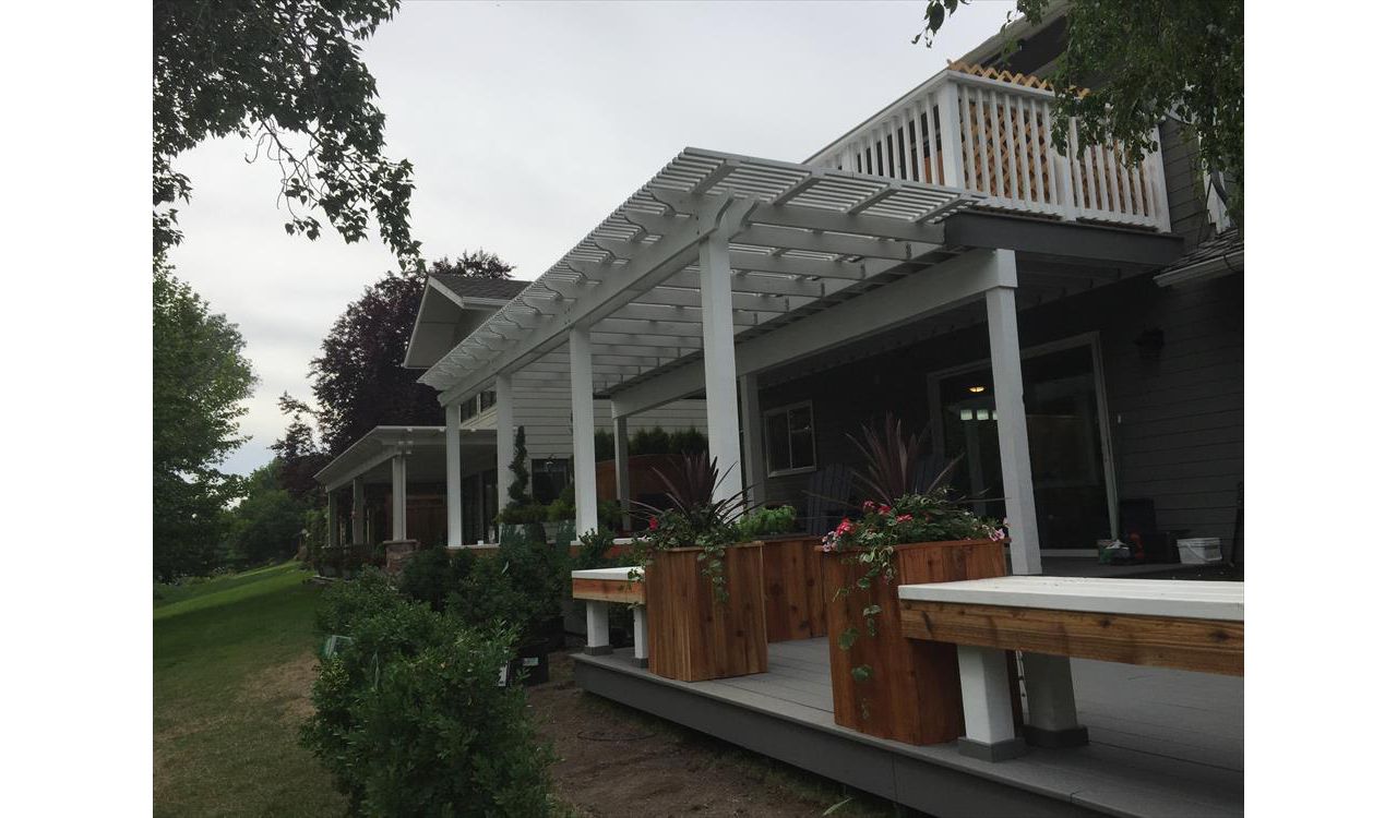 Trex Pebble Grey Deck