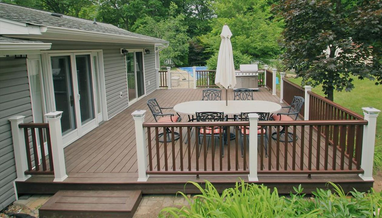 Montebello NY Trex Deck
