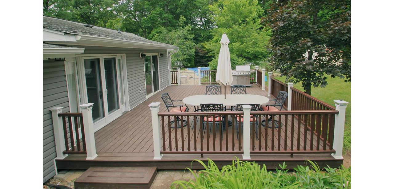 Montebello NY Trex Deck