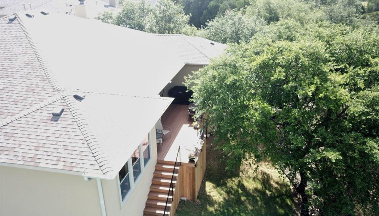 Custom Trex Transcend Tiki Torch deck in Austin, TX