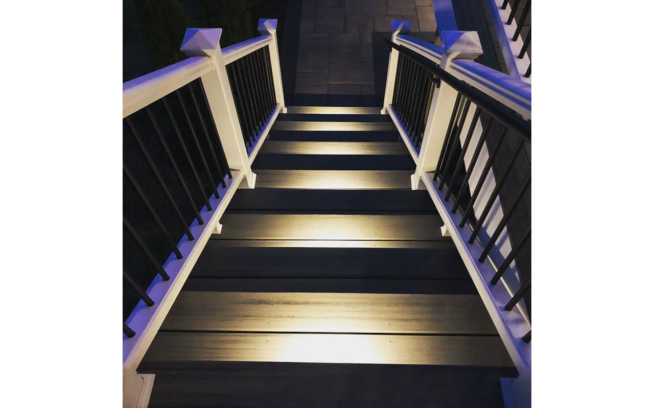 Trex Transcend Island Mist, Trex White Fascia, Trex Transcend Railing, Stair Lighting - Zionsville, Indiana