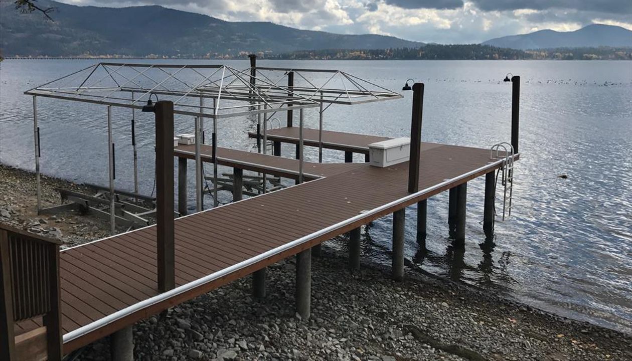 Trex Select Saddle dock