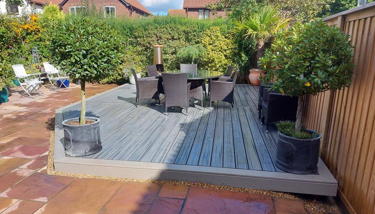 Trex Transcend Island Mist main area, Trex transcend gravel path outer field. Project in Folkestone