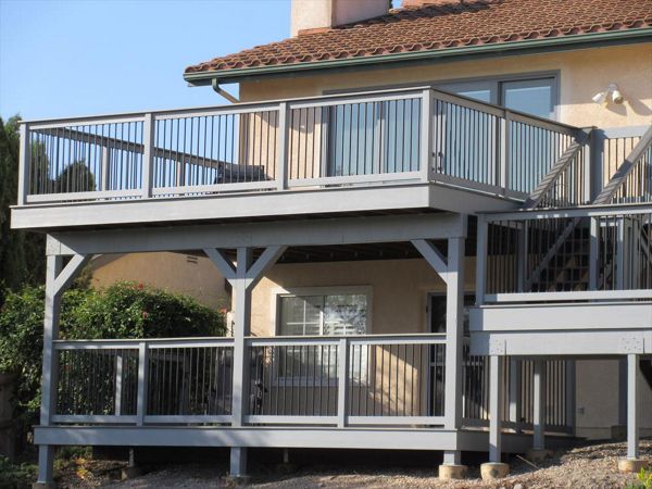 Trex deck in Transcend Tropical Island Mist