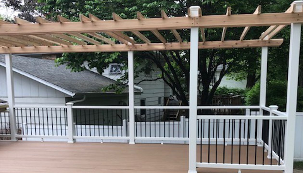 Trex/Enhance/Beach Dune/Composite Decking with Trex Enhance Railing (black and white) and Trex Composite Post Sleeves (White)
