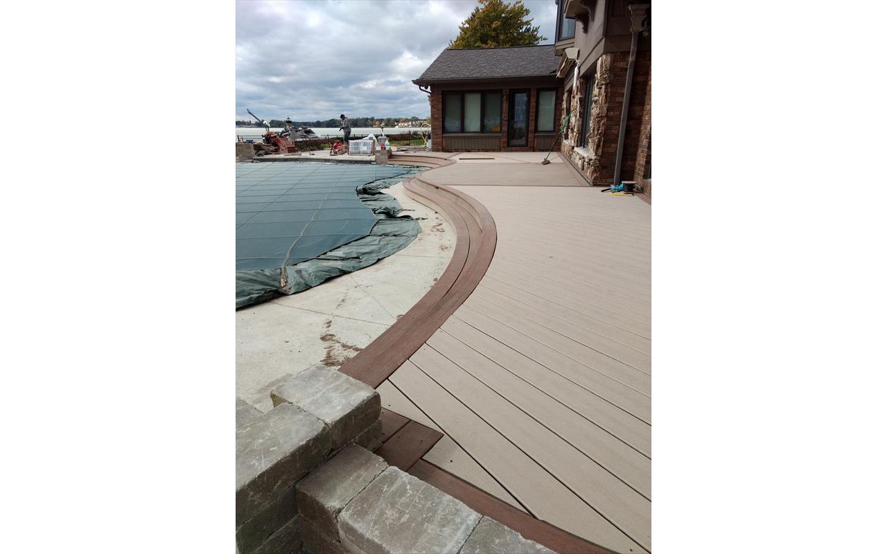 Curved deck and stairs
