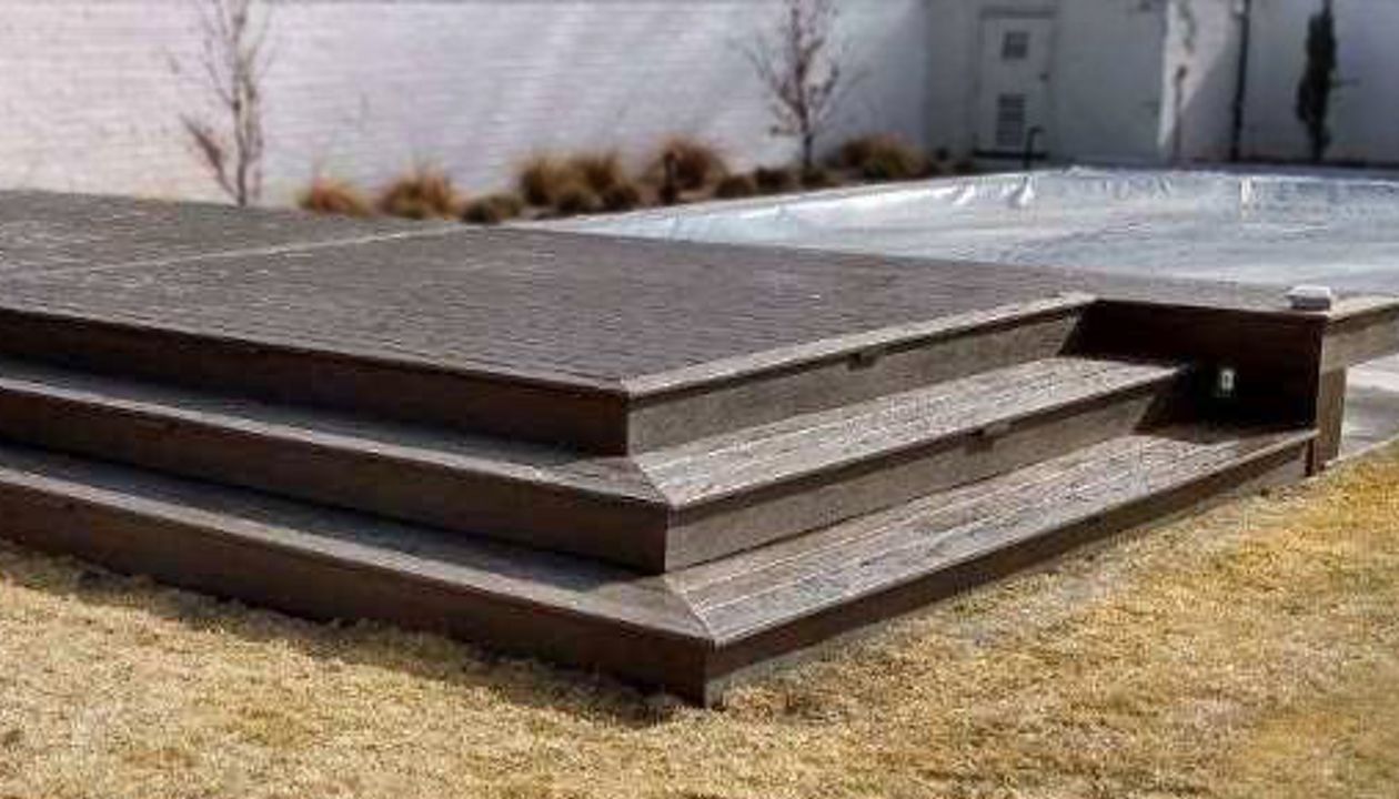 Reno, Nev., Trex hot tub and pool deck.