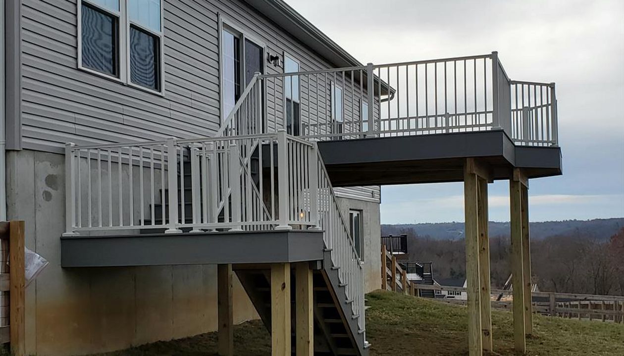 Alexander. 16 x 16 Pebble grey w/ white Signature series aluminum