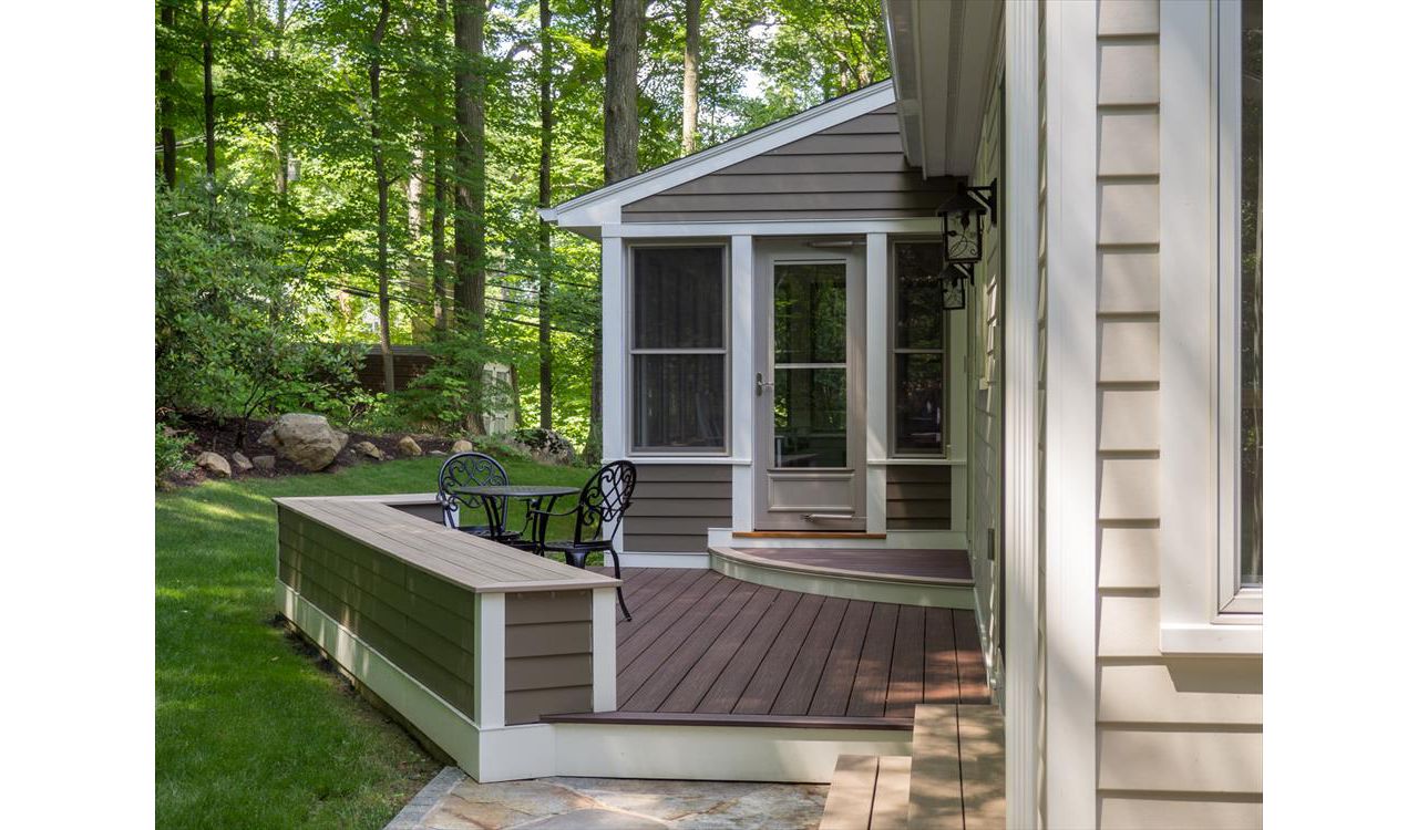 Deck and Screened Porch with Curved Step, Built In Seating, Trex Transcend, Spiced Rum, Ridgefield, CT