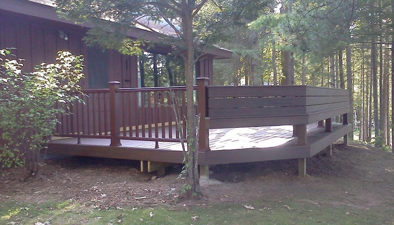 Trex Transcend Spiced Rum decking