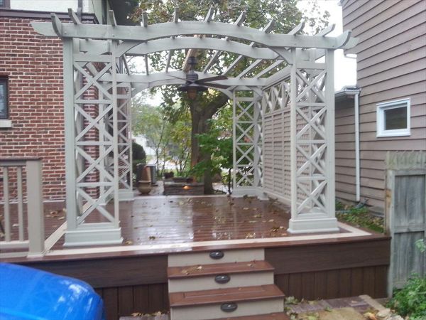 Trex Transcend Tree House, Rope Swing accent, Spiced Rum Trex fascia