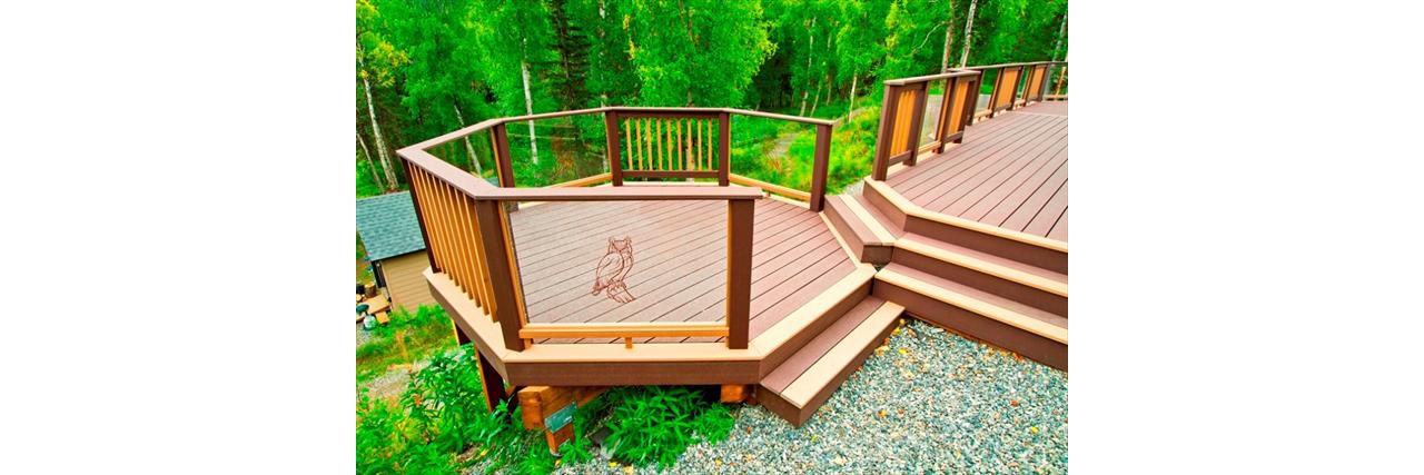 Two-toned Trex and etched glass rails, Treeline Construction
