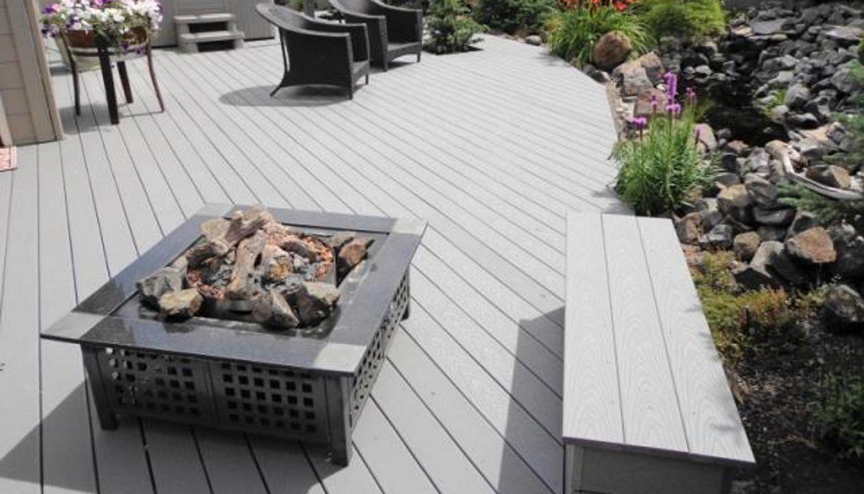 TREX Select Pebble Gray