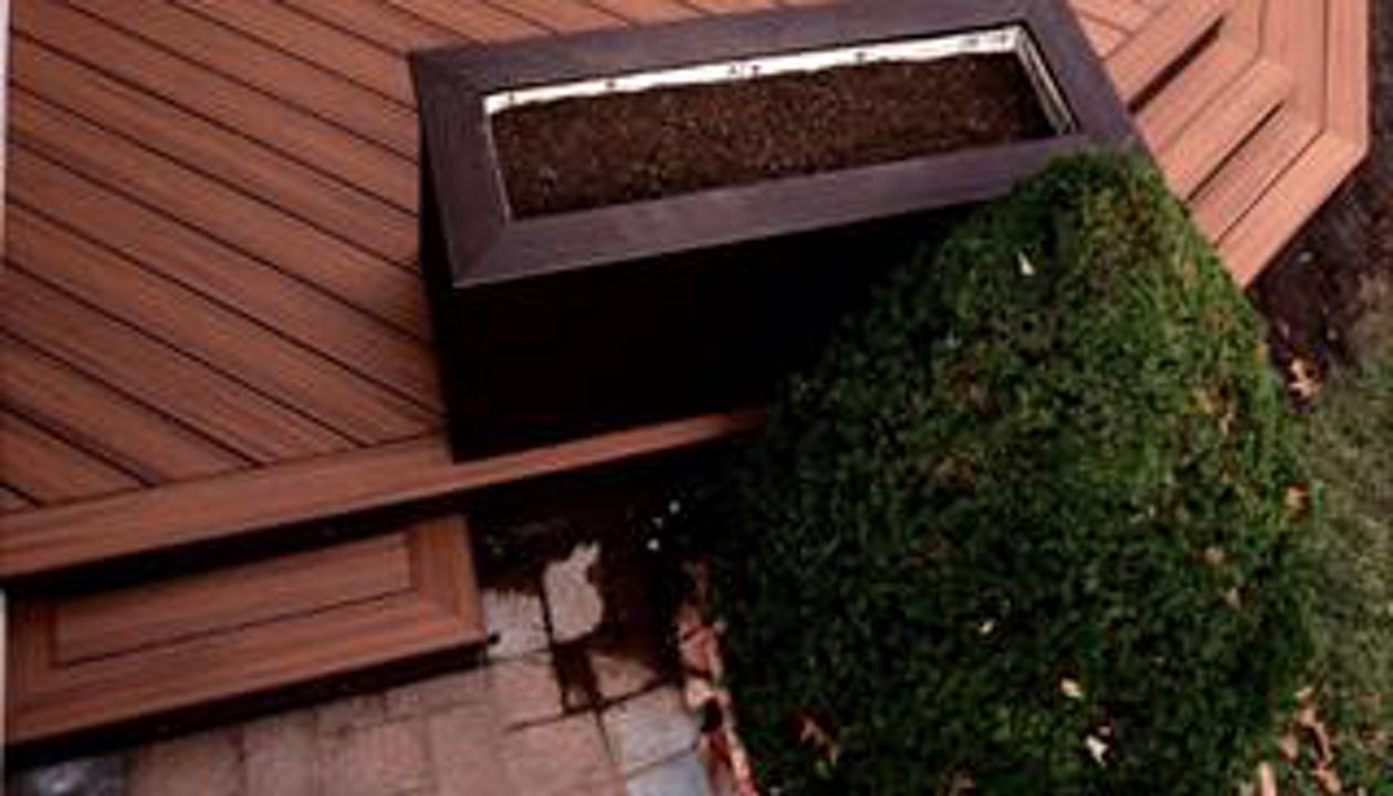 Tiki Torch decking with Vintage Lantern Border