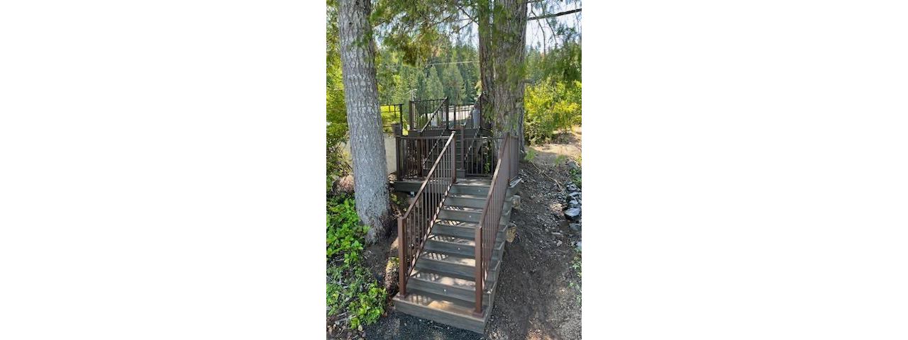 TREX Coastal Bluff with Signature Rail in Belfair by Million’s Custom Landscaping