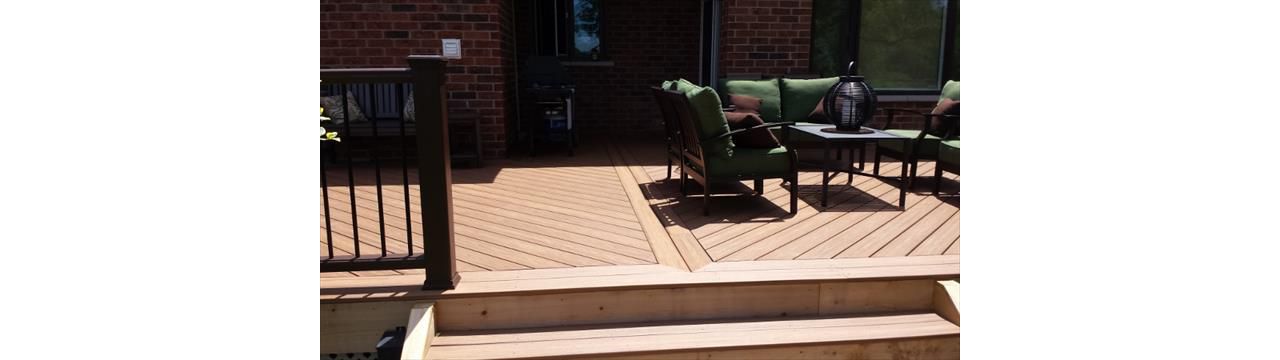 Tiki torch deck with vintage lantern rail