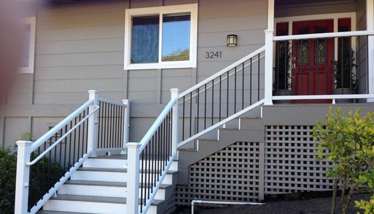 San Carlos, CA - Trex Decking, Railing, Lighting