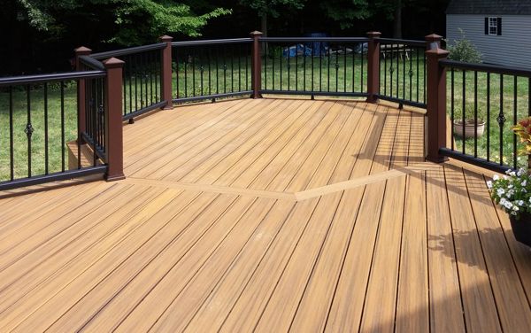 Trex Transcend Havana Gold Composite Deck boards with Trex Composite Vintage Lantern Post with decorative balusters