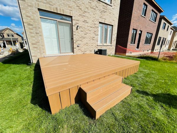 Deck, Stairs, and Trims: Trex Enhance Basics in Beach Dune. Contact Align Decking today for your custom composite decking needs. Servicing Durham Region, Kawartha Lakes, and the Barrie & Orillia areas.