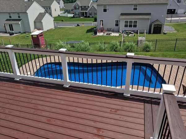 PVC Railings with Trex Cocktail Rail